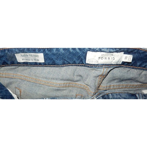 Torrid Ankle Skinny Denim Blue Jeans Women's 16 (38 x 25 1/2) Distressed - Picture 3 of 4